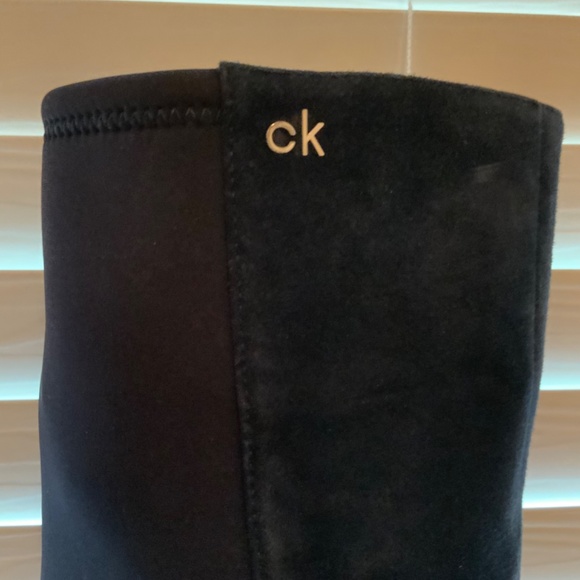 Beautiful Calvin Klein Knee High Suede Boots, Size 8.5 - Picture 3 of 10